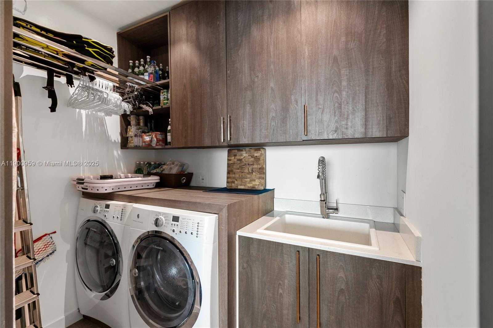 Small Image of 16901 COLLINS AVE #2402, Sunny Isles Beach Number 21