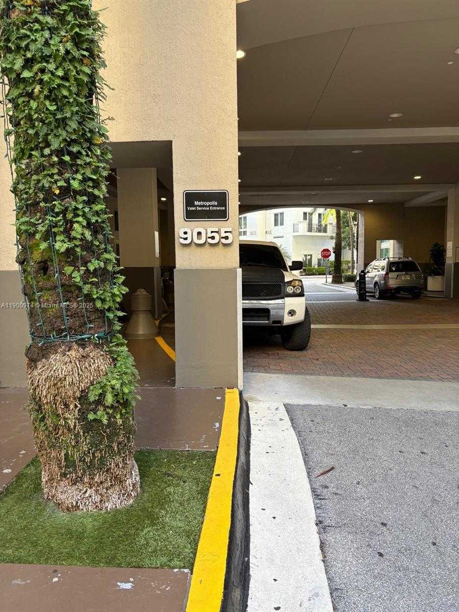 Small Image of 9055 SOUTH WEST 73RD CT #1806, Miami Number 23