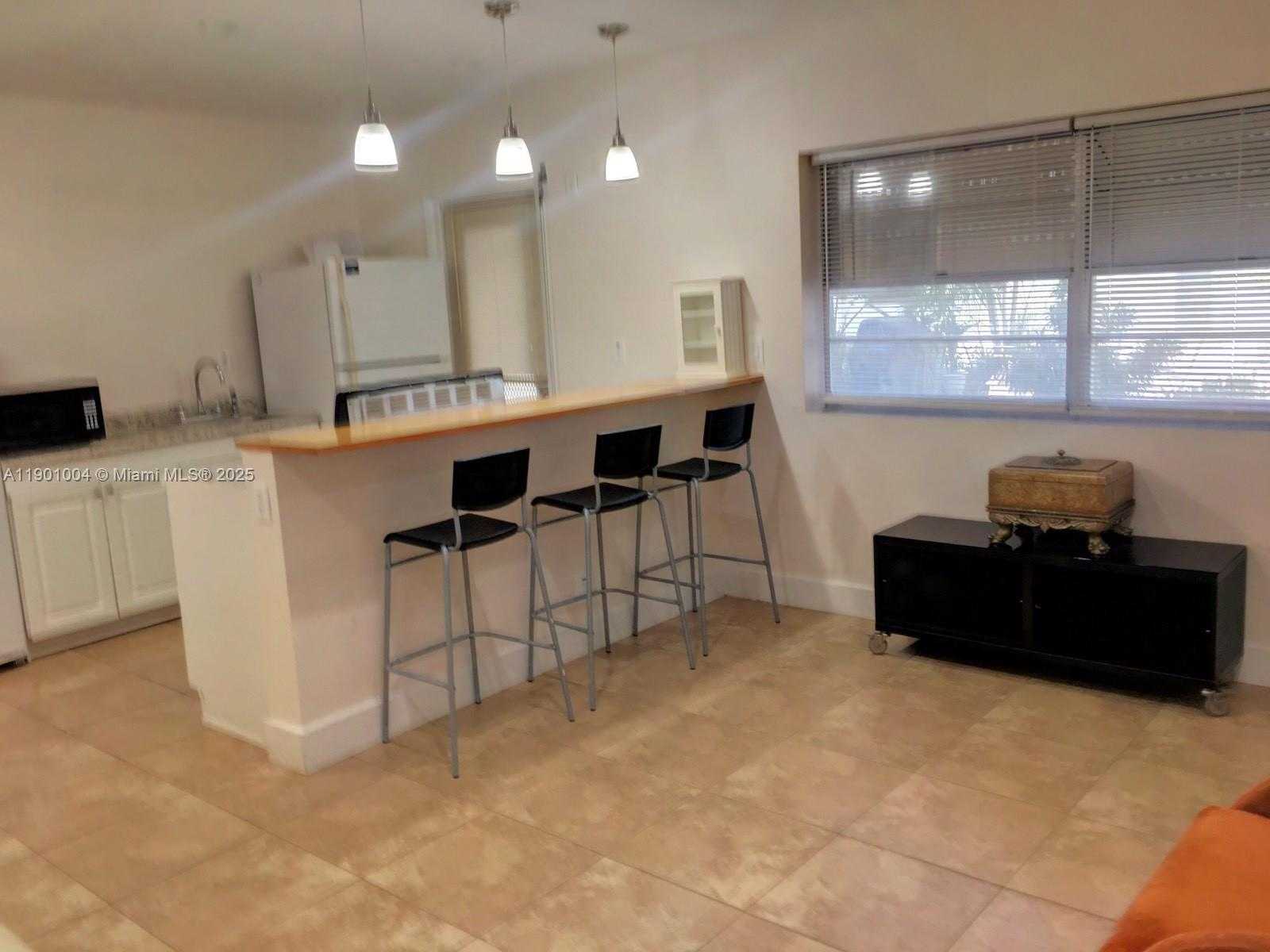 Small Image of 3515 VAN BUREN ST #104, Hollywood Number 4