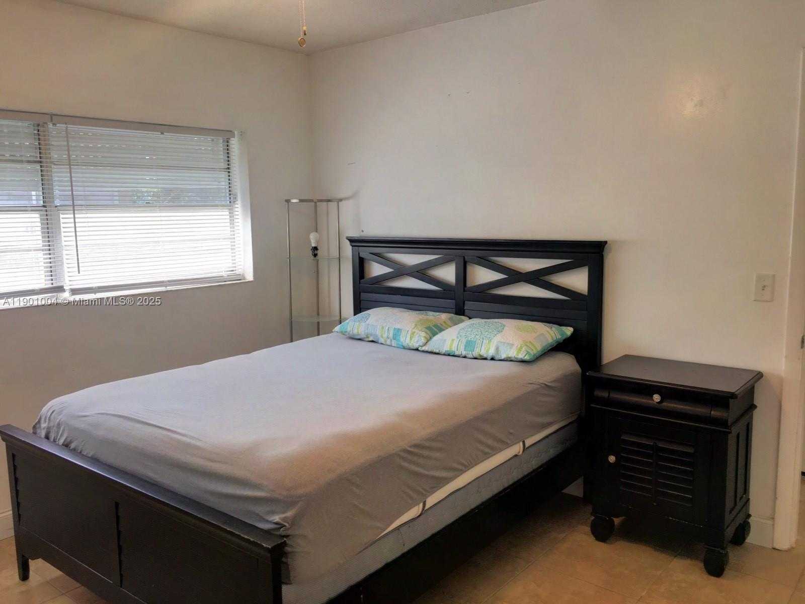 Small Image of 3515 VAN BUREN ST #104, Hollywood Number 9