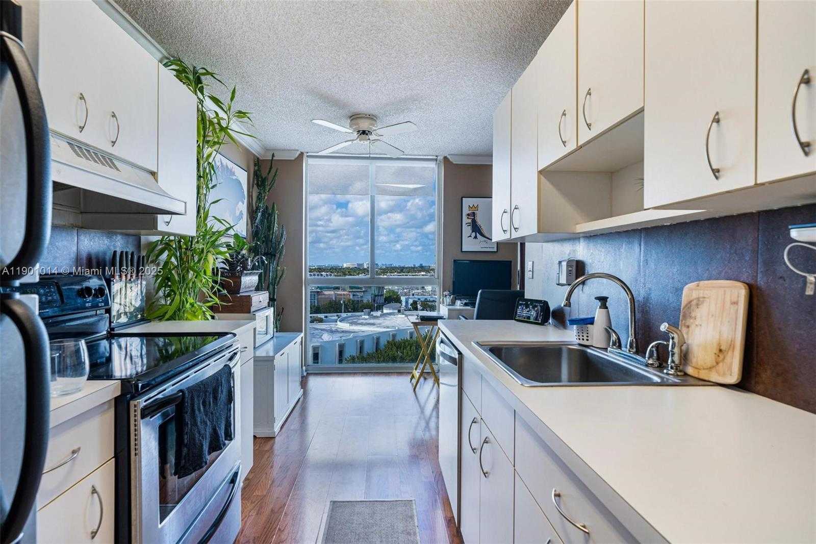 Small Image of 1688 WEST AVE #1007, Miami Beach Number 6