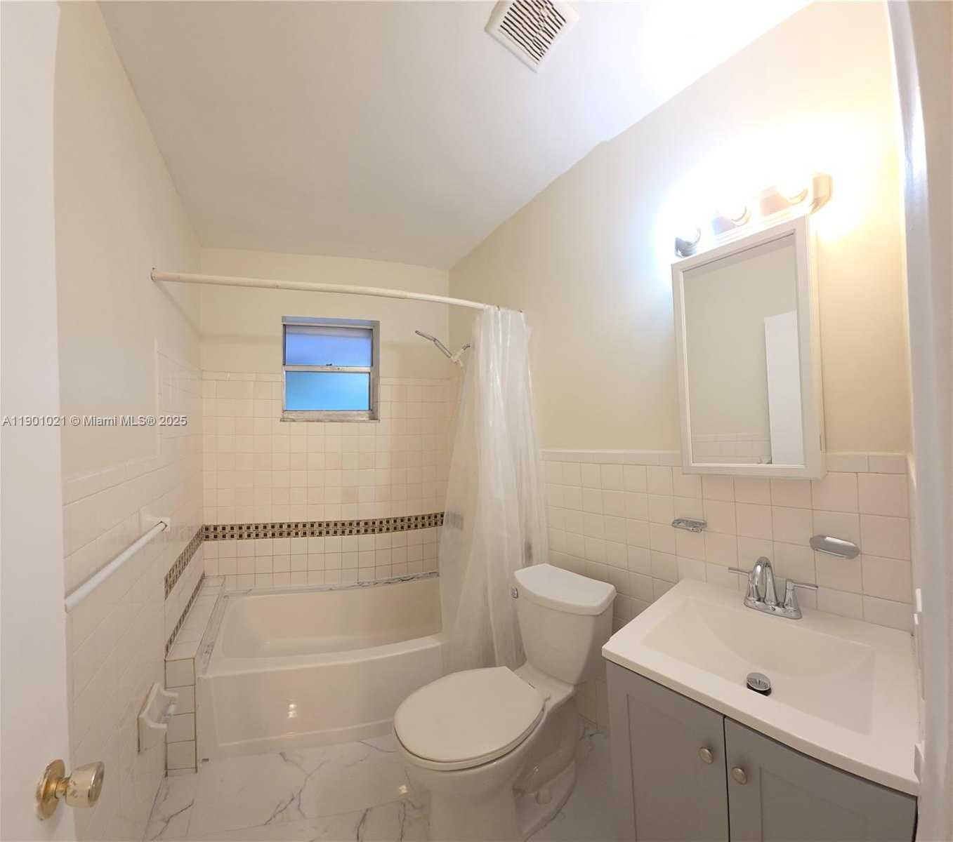 Small Image of 2526 TAYLOR ST #3, Hollywood Number 14