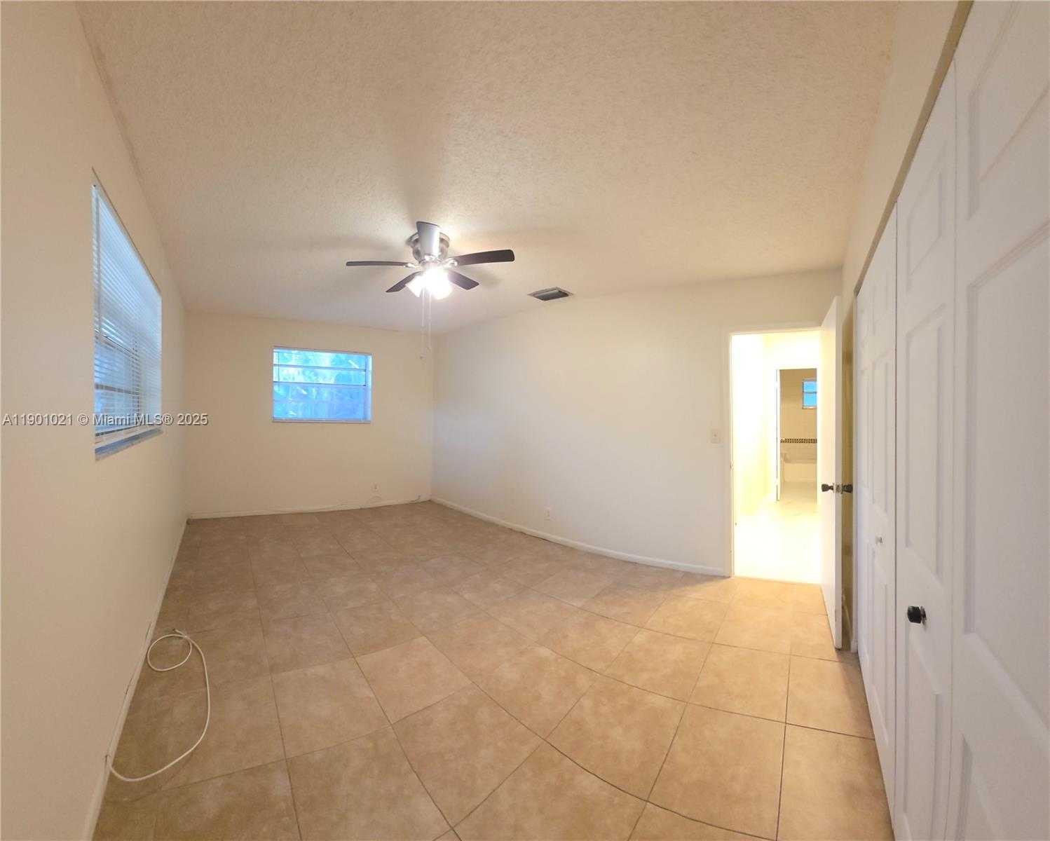 Small Image of 2526 TAYLOR ST #3, Hollywood Number 20