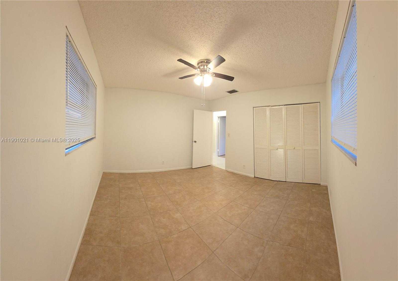 Small Image of 2526 TAYLOR ST #3, Hollywood Number 22