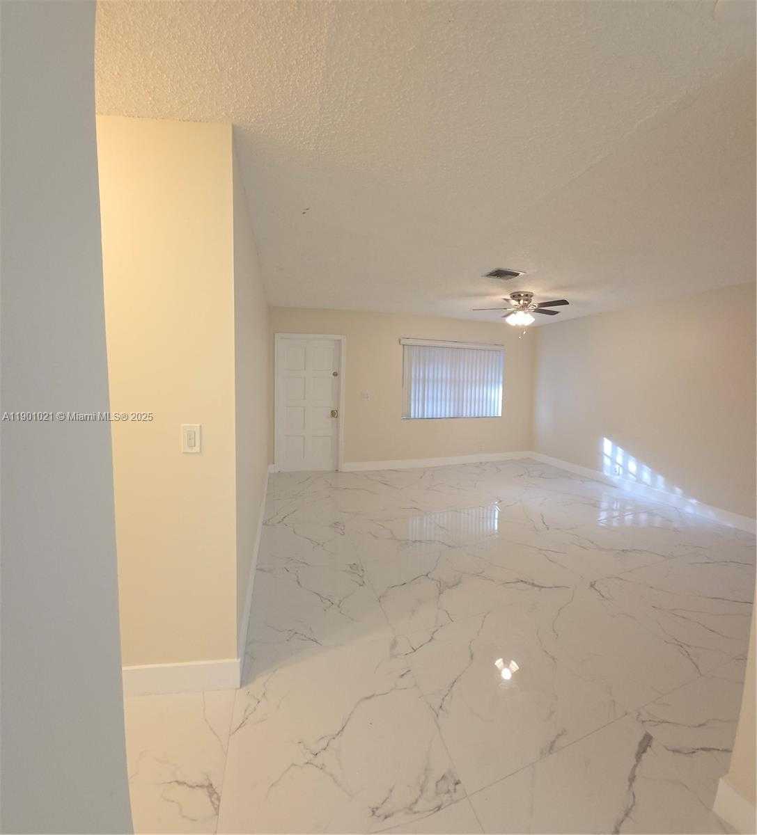 Small Image of 2526 TAYLOR ST #3, Hollywood Number 4