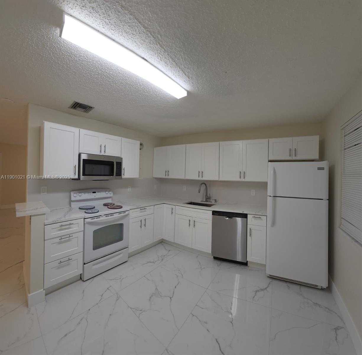 Small Image of 2526 TAYLOR ST #3, Hollywood Number 5