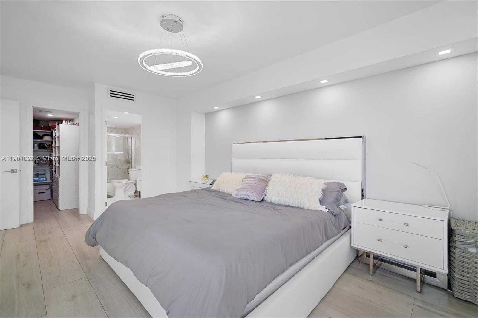 Small Image of 20301 WEST COUNTRY CLUB DR #1822, Aventura Number 13