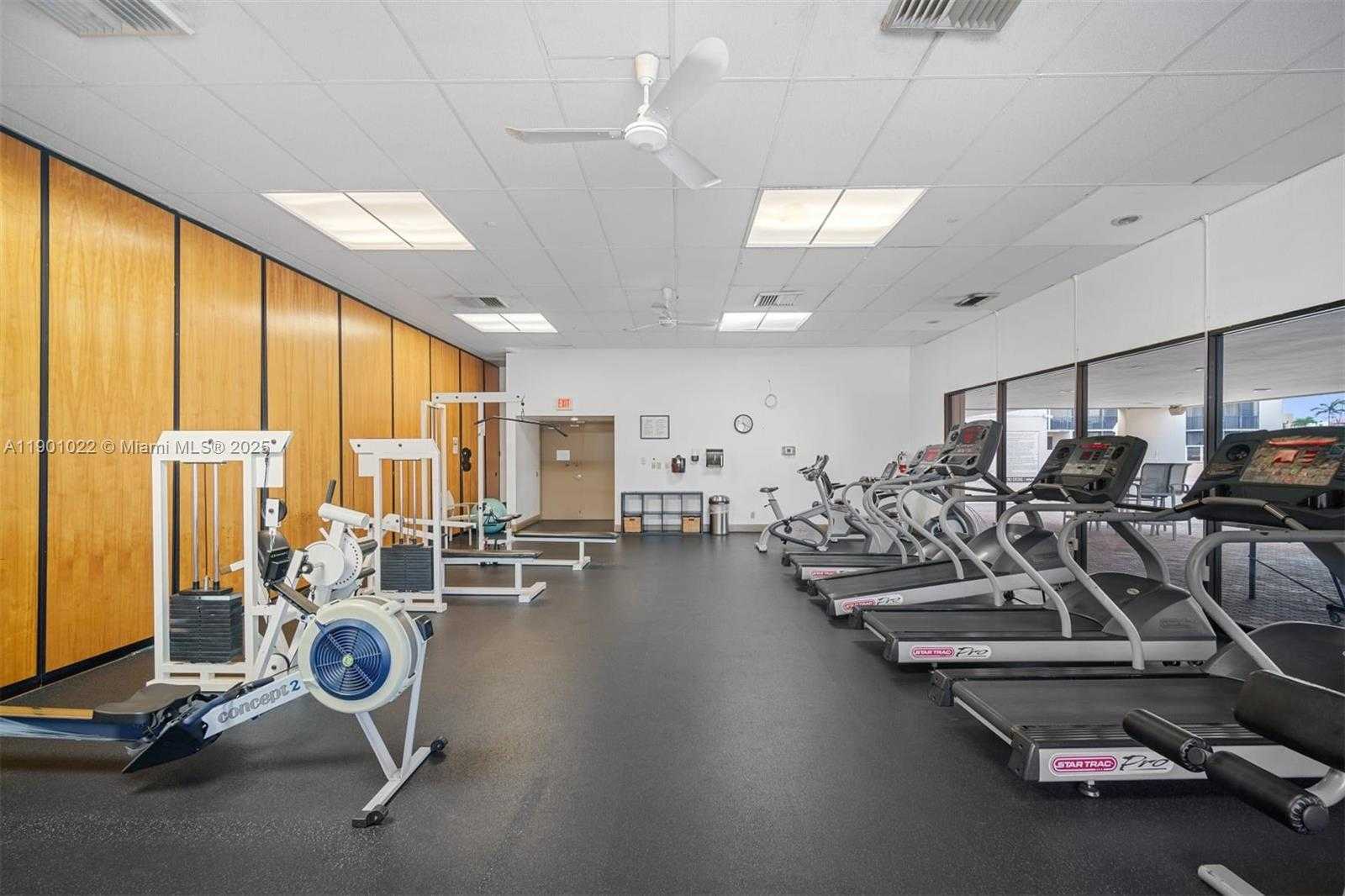 Small Image of 20301 WEST COUNTRY CLUB DR #1822, Aventura Number 24