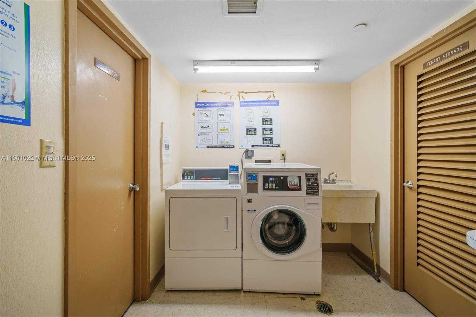 Small Image of 20301 WEST COUNTRY CLUB DR #1822, Aventura Number 25