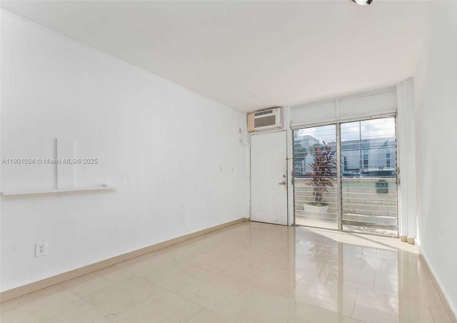 Small Image of 1685 JEFFERSON AVE #4, Miami Beach Number 3