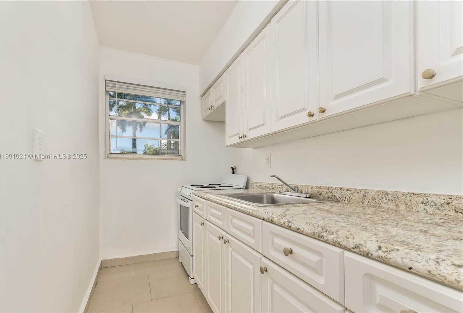 Small Image of 1685 JEFFERSON AVE #4, Miami Beach Number 8