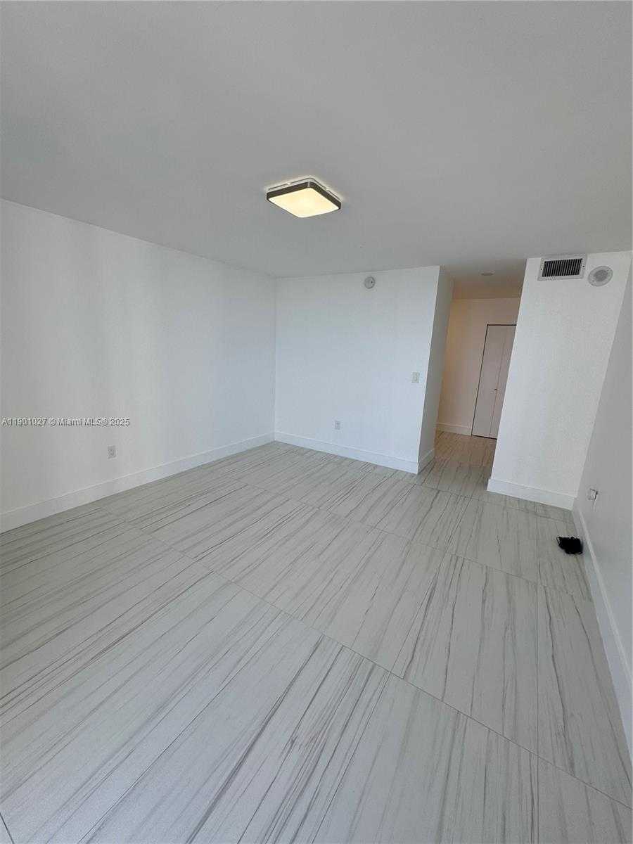 Small Image of 20505 EAST COUNTRY CLUB DR #1436, Aventura Number 15