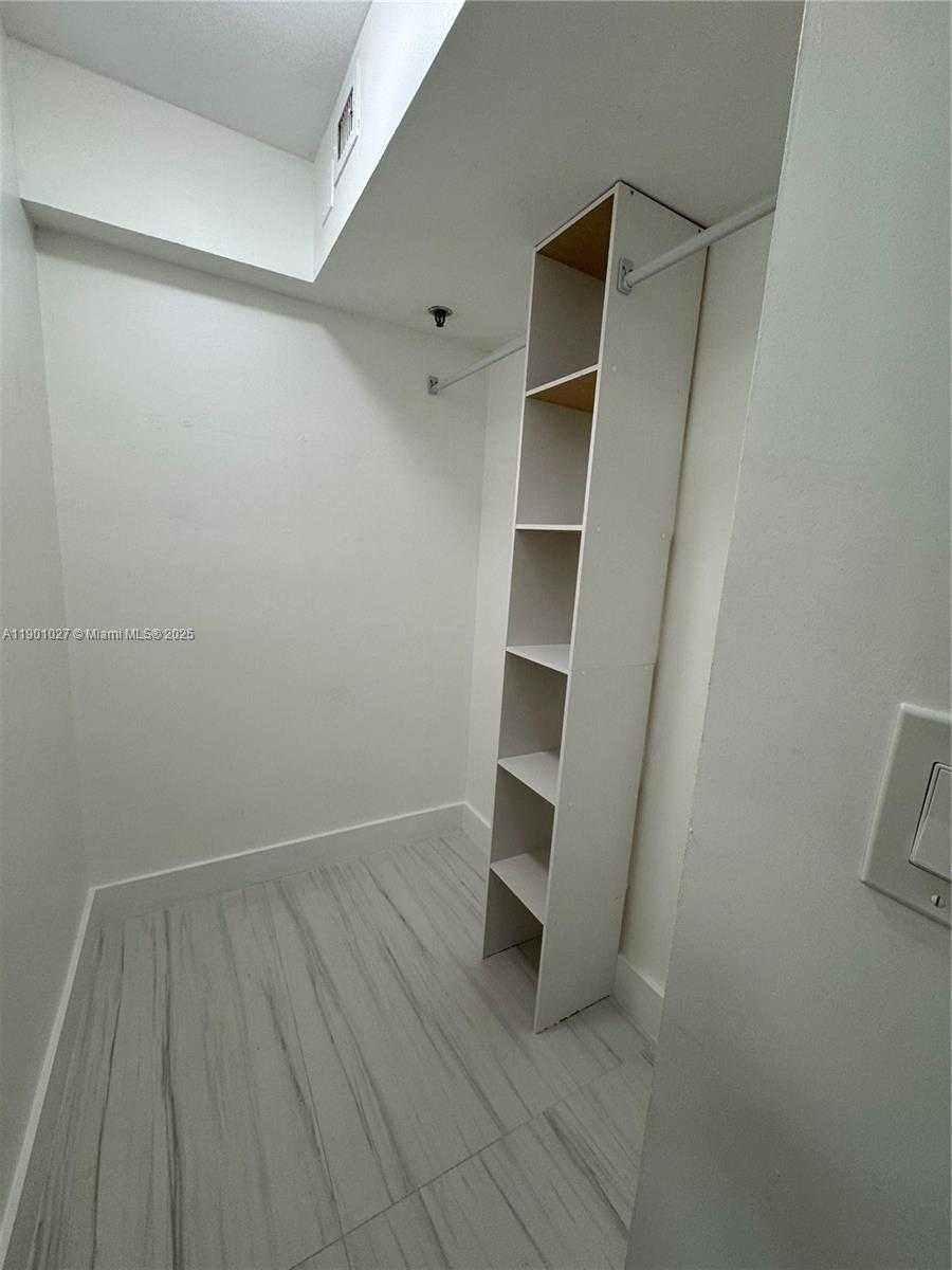 Small Image of 20505 EAST COUNTRY CLUB DR #1436, Aventura Number 25