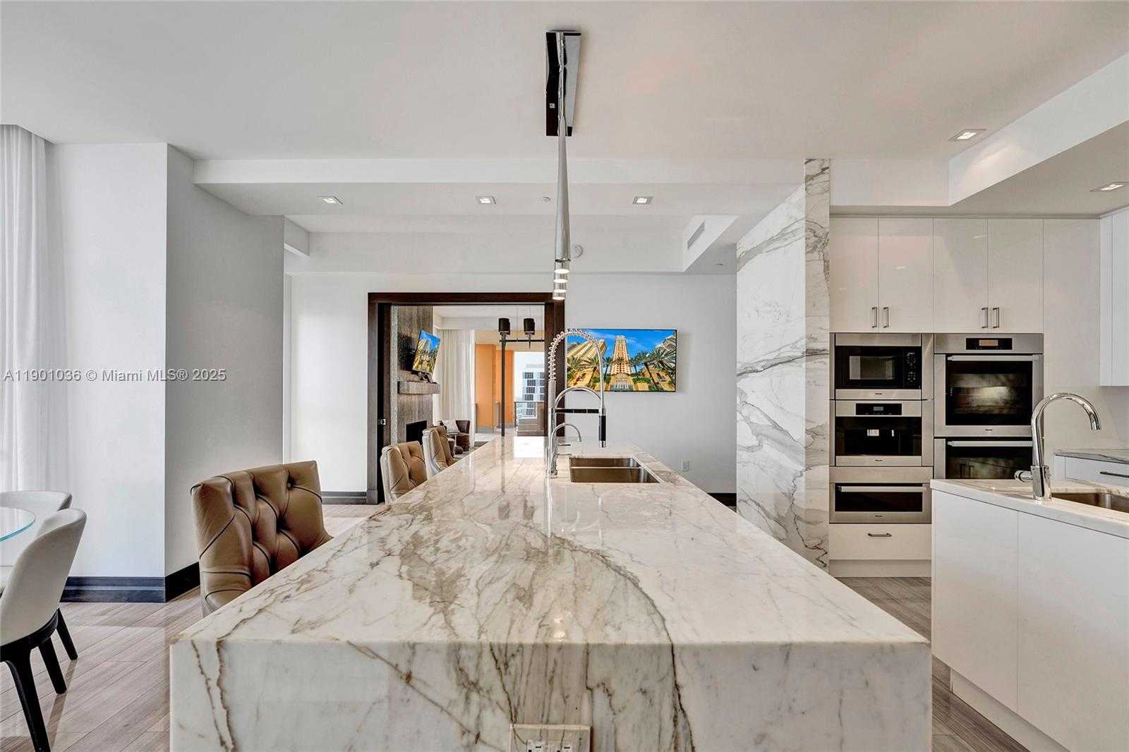 Small Image of 17749 COLLINS #1402, Sunny Isles Beach Number 20