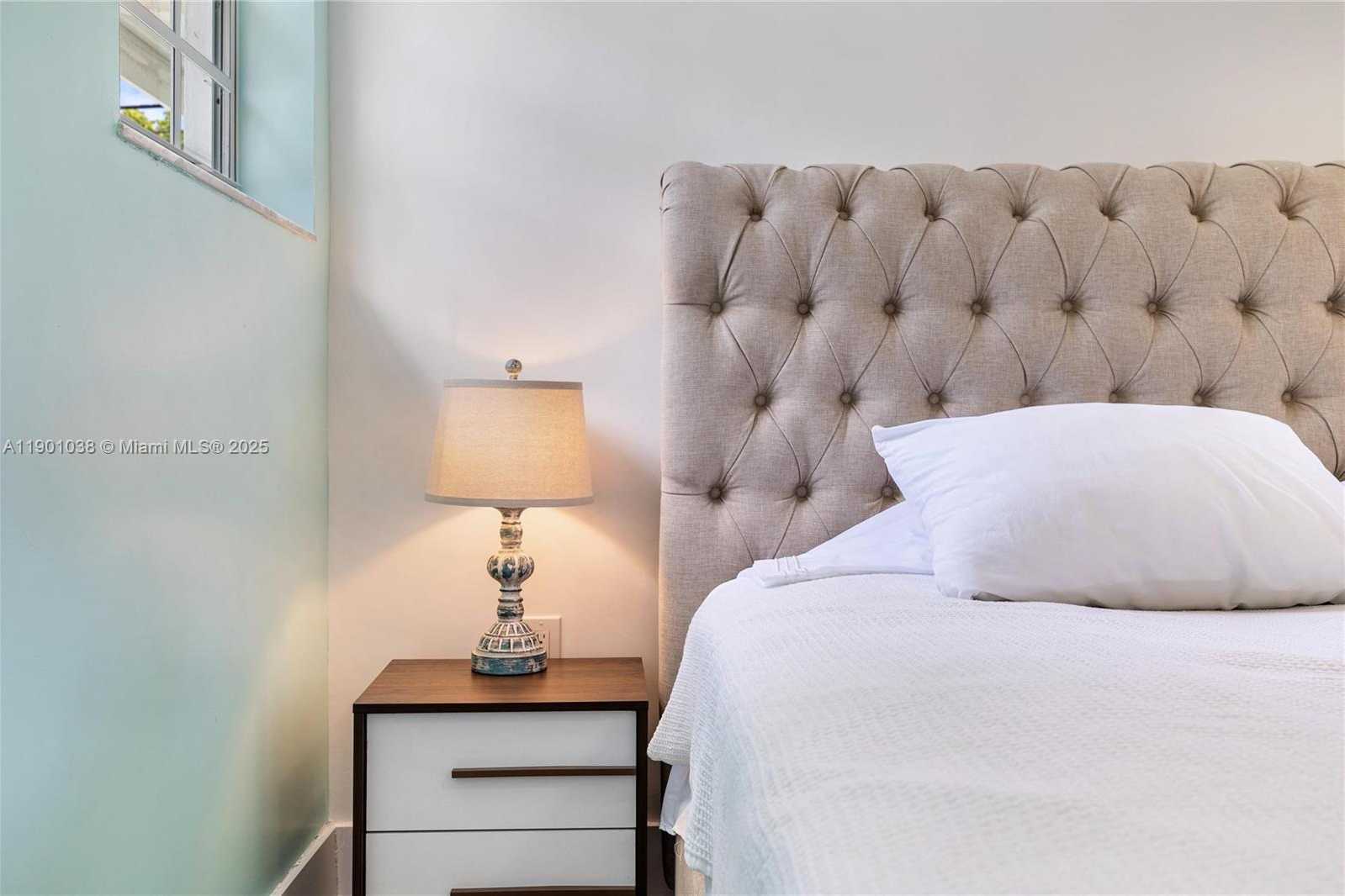 Small Image of 8926 ABBOTT AVE, Surfside Number 12