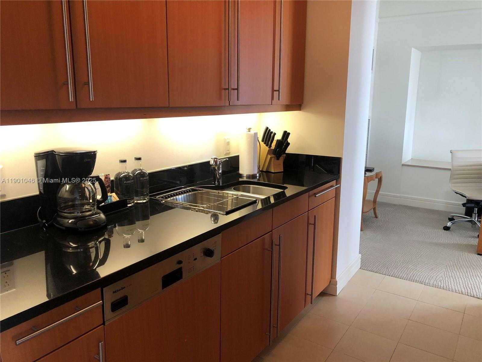 Small Image of 1435 BRICKELL AVE #3506, Miami Number 10