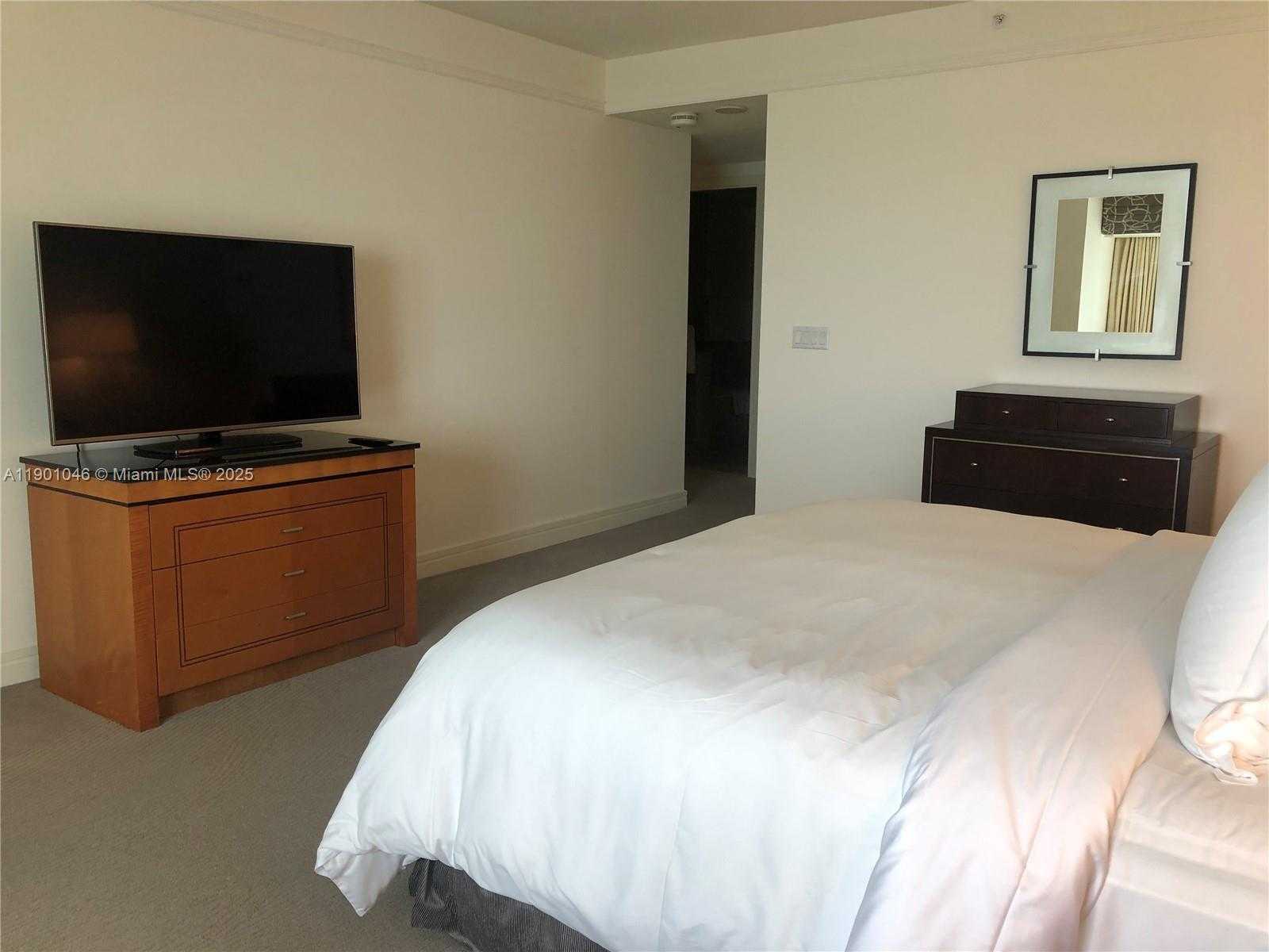 Small Image of 1435 BRICKELL AVE #3506, Miami Number 14