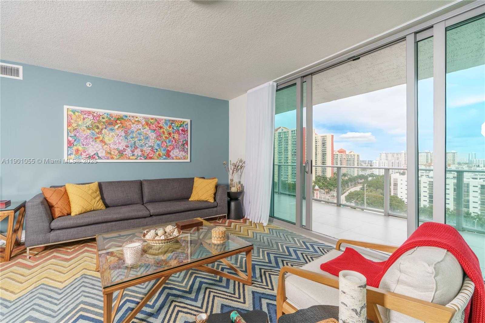 Imagen de Pequeño Objeto