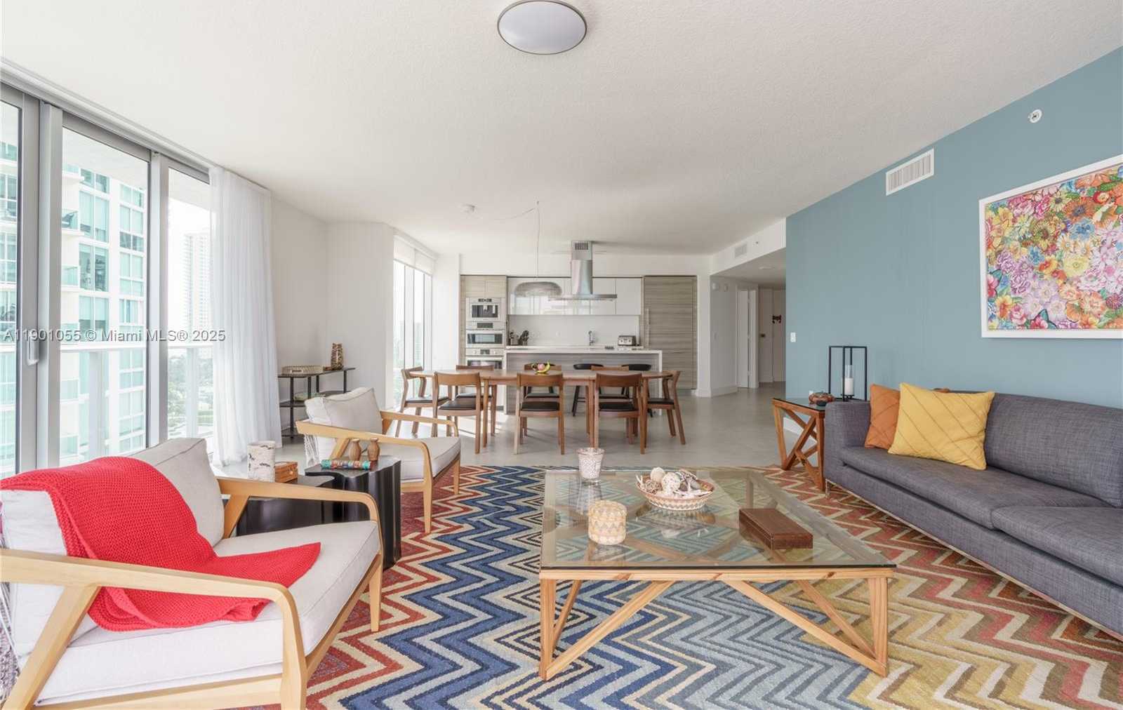 Imagen de Pequeño Objeto