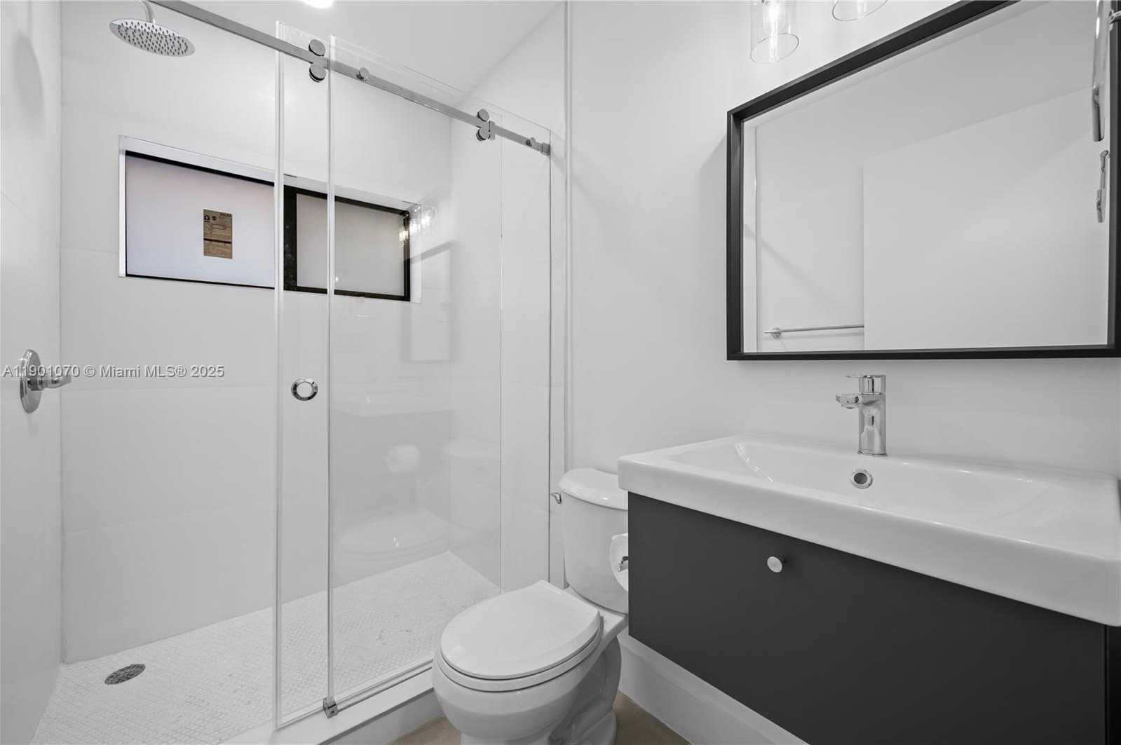 Small Image of 1041 WEST LAKEWOOD RD, West Palm Beach Number 11