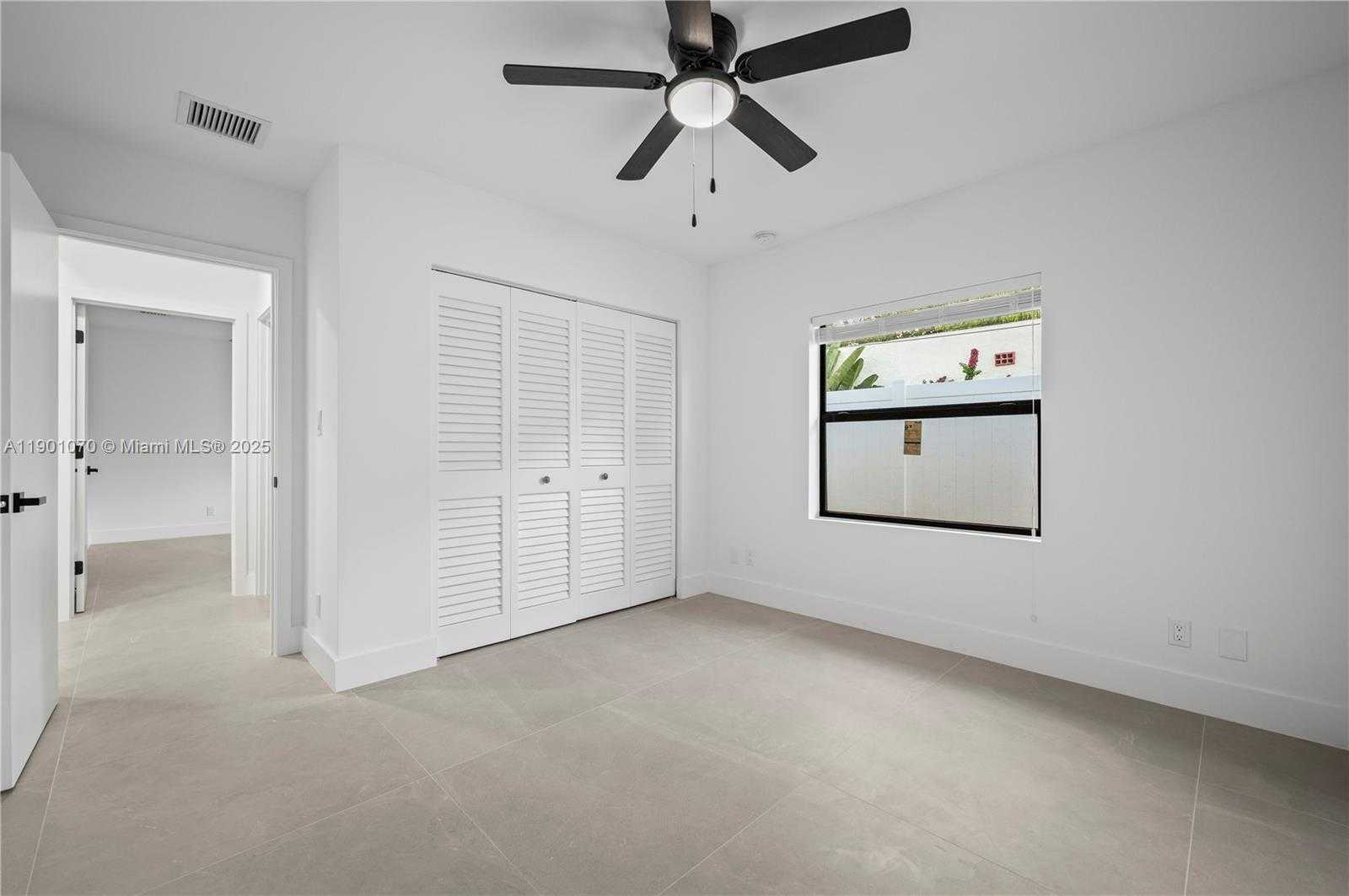 Small Image of 1041 WEST LAKEWOOD RD, West Palm Beach Number 12