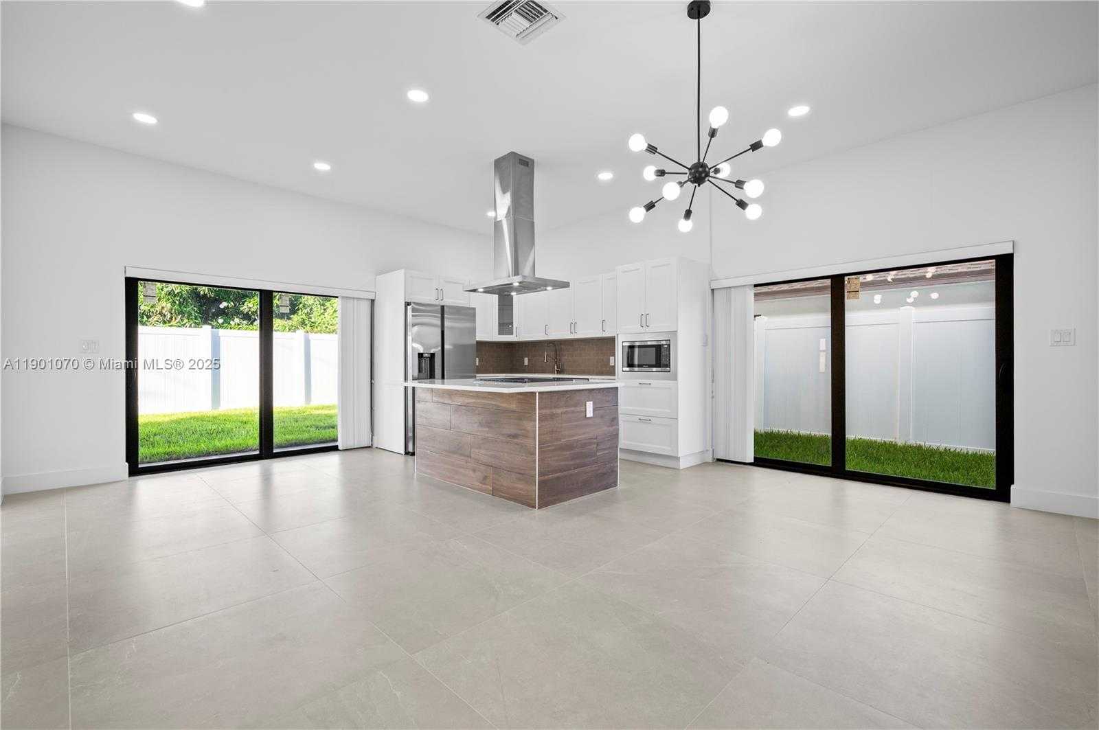 Small Image of 1041 WEST LAKEWOOD RD, West Palm Beach Number 17