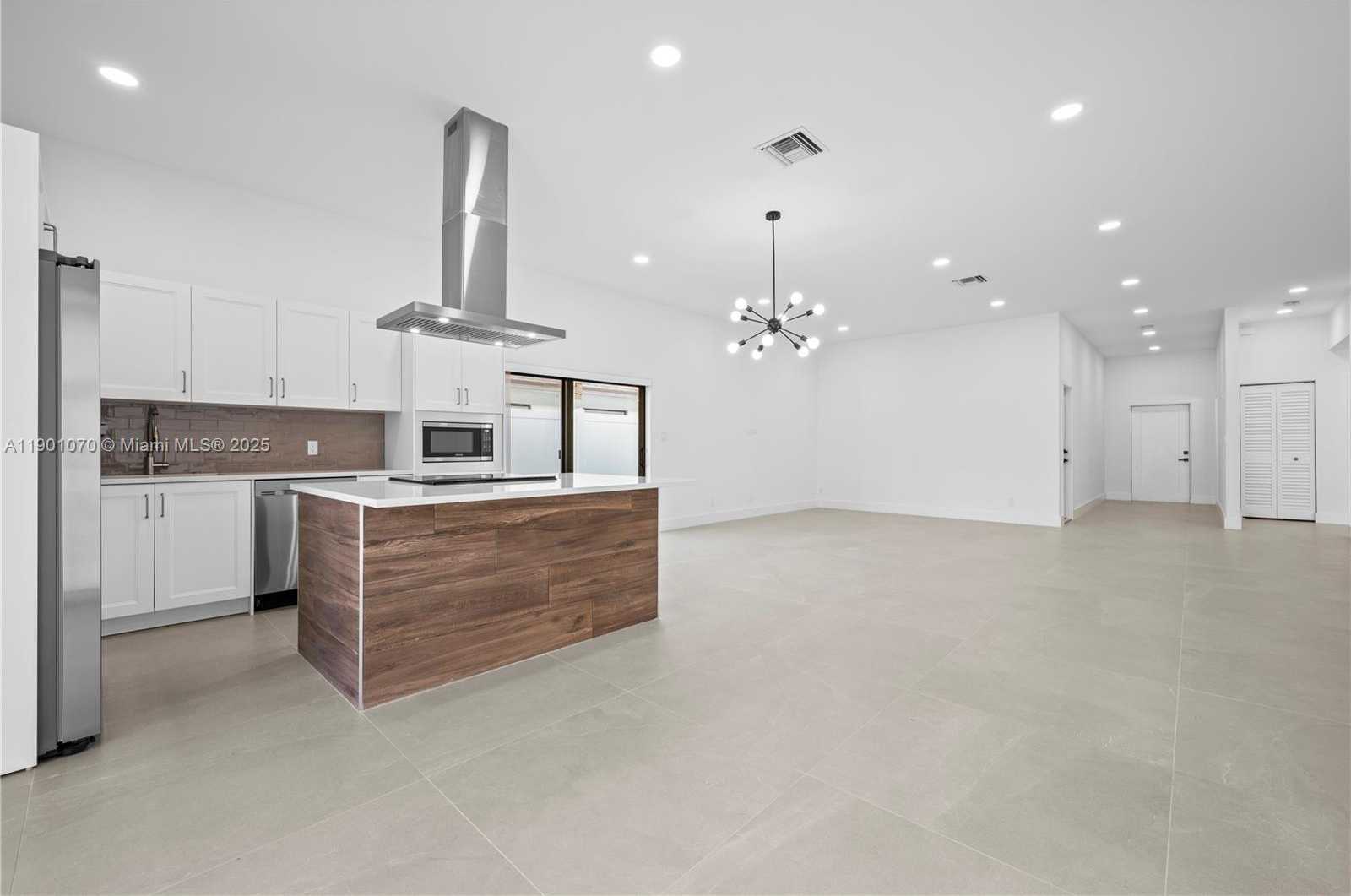 Small Image of 1041 WEST LAKEWOOD RD, West Palm Beach Number 19