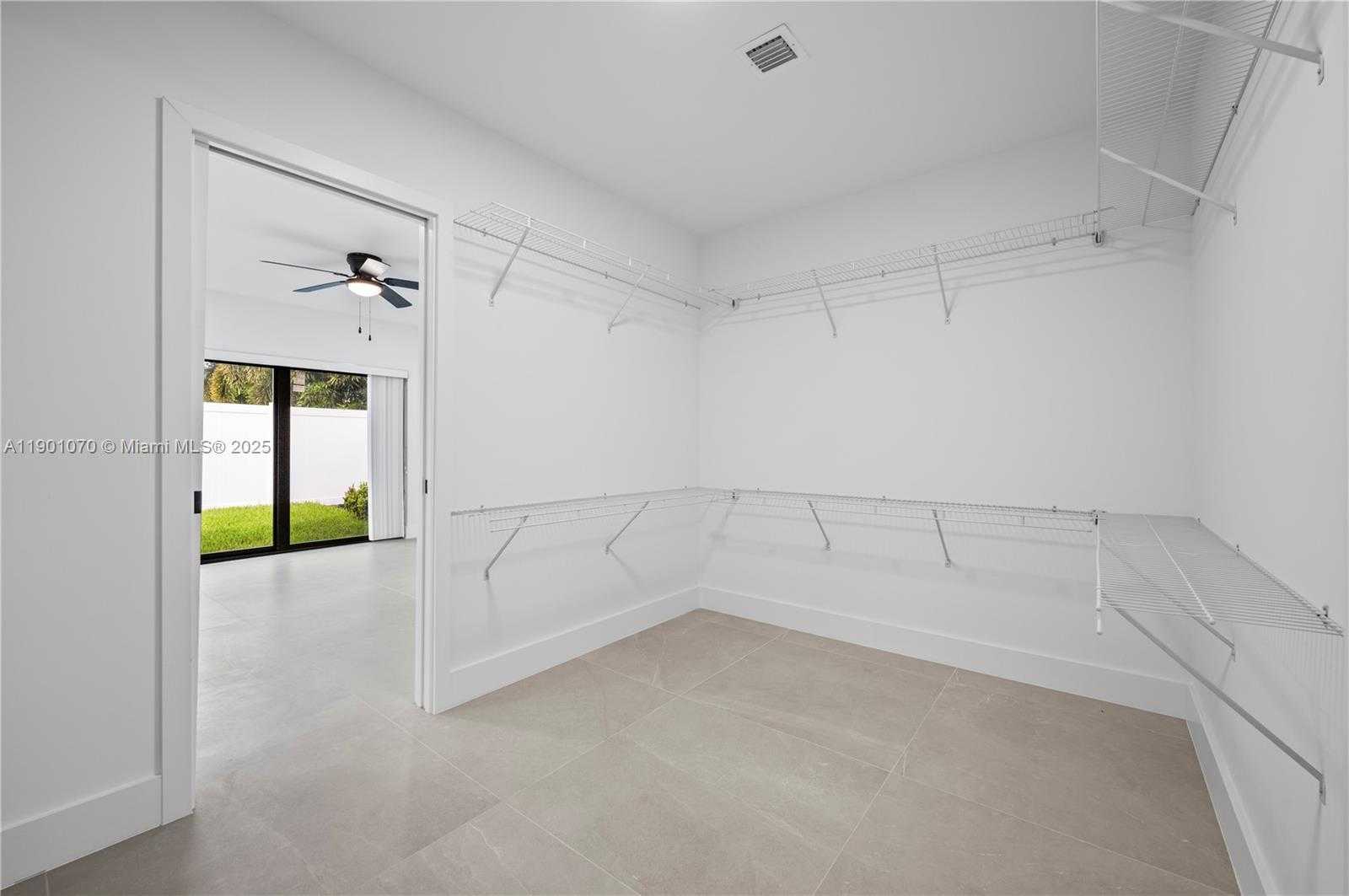 Small Image of 1041 WEST LAKEWOOD RD, West Palm Beach Number 23