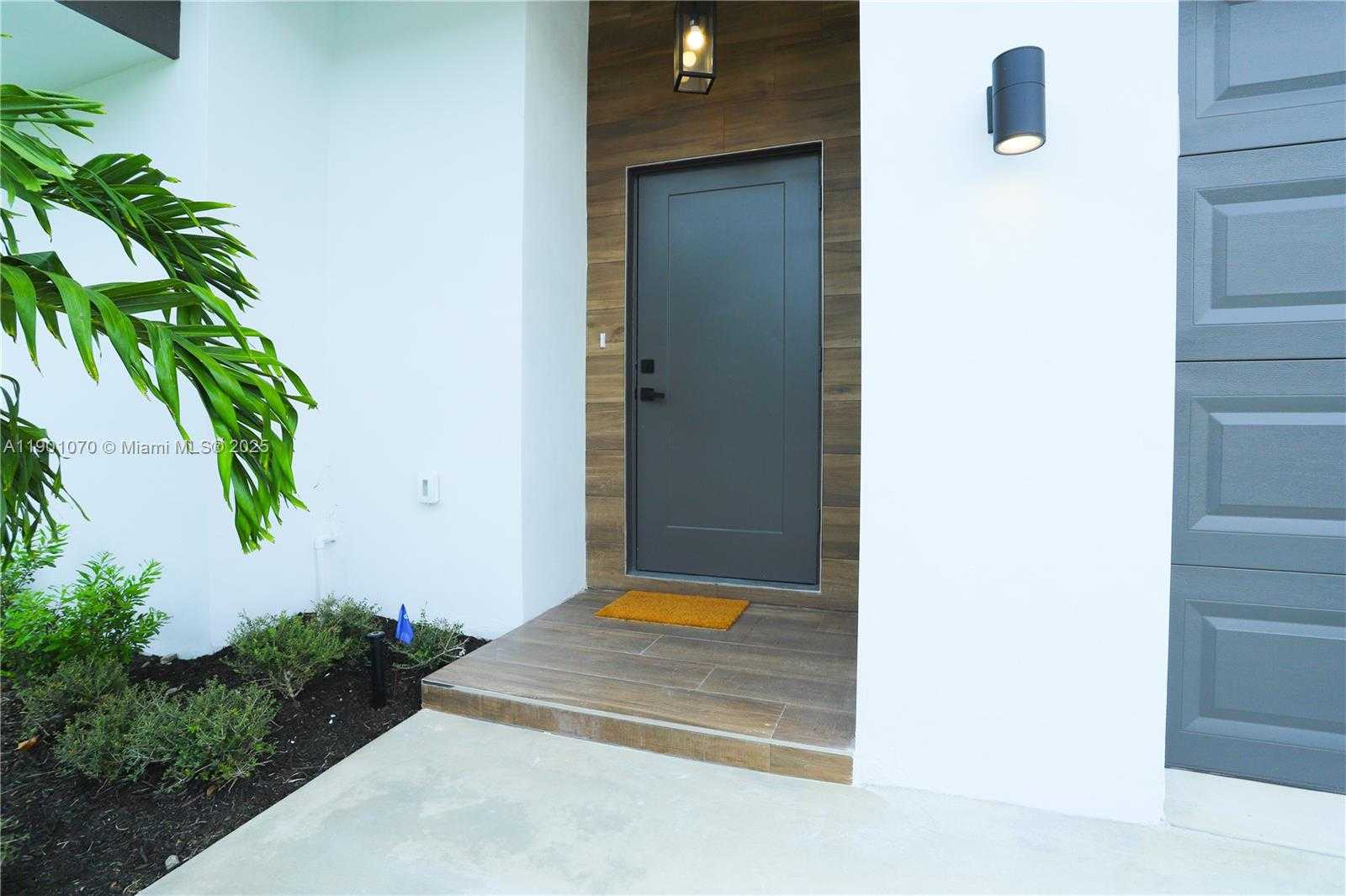 Small Image of 1041 WEST LAKEWOOD RD, West Palm Beach Number 29