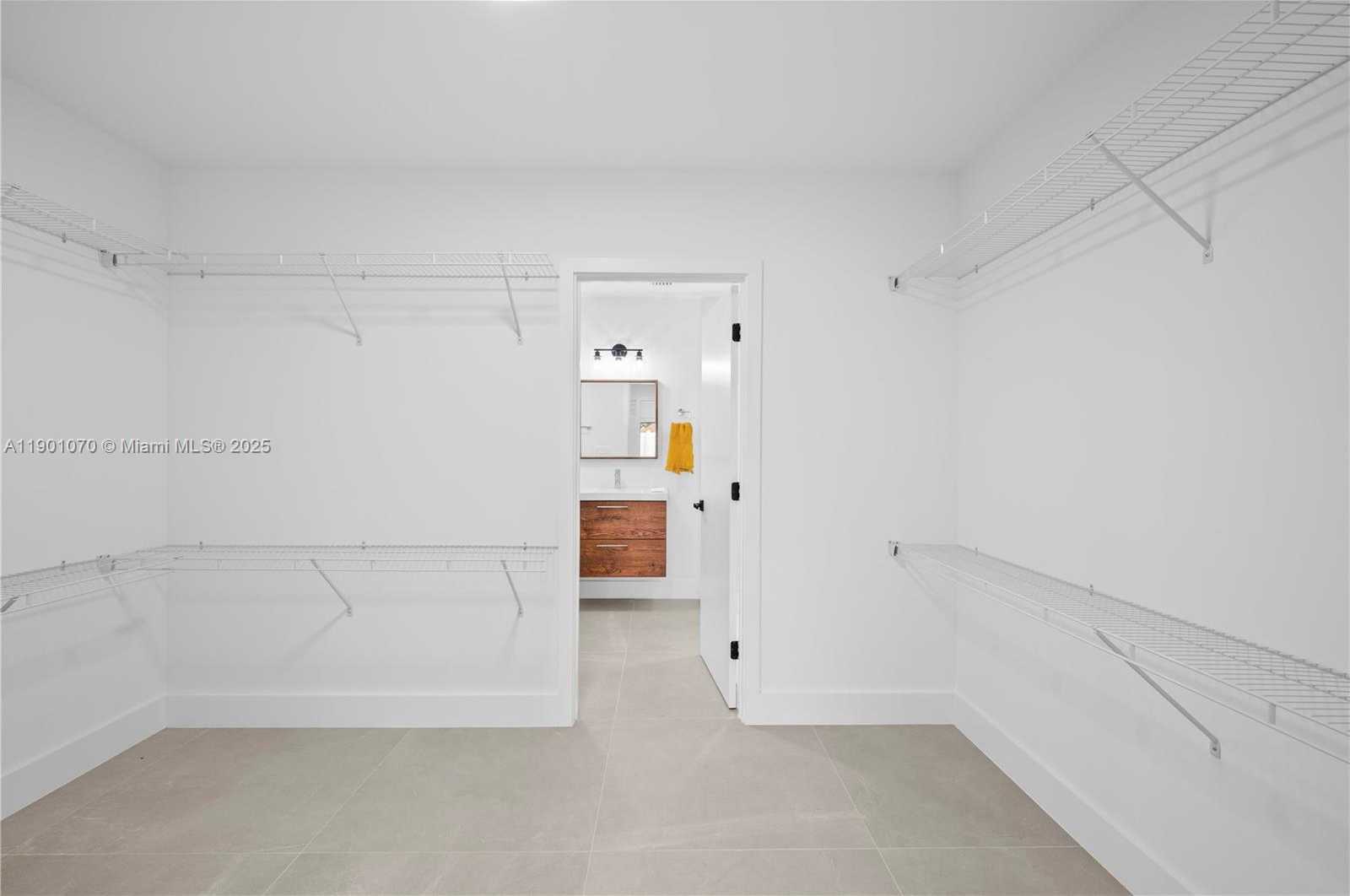 Small Image of 1041 WEST LAKEWOOD RD, West Palm Beach Number 7
