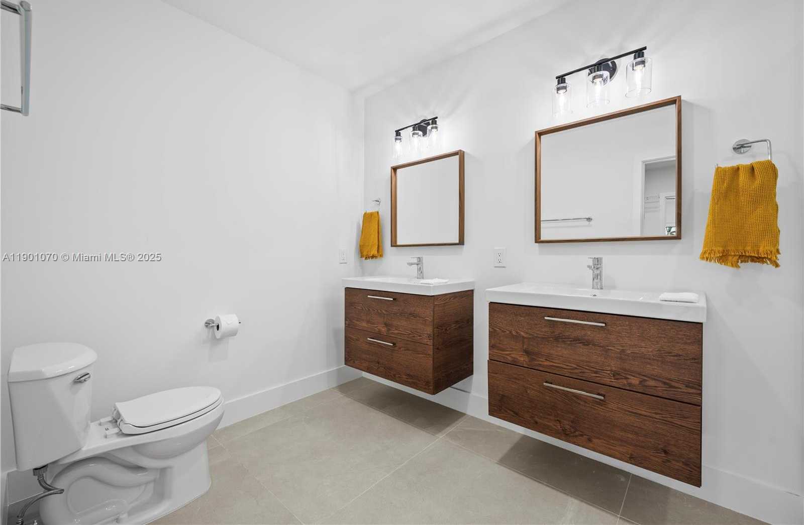 Small Image of 1041 WEST LAKEWOOD RD, West Palm Beach Number 8