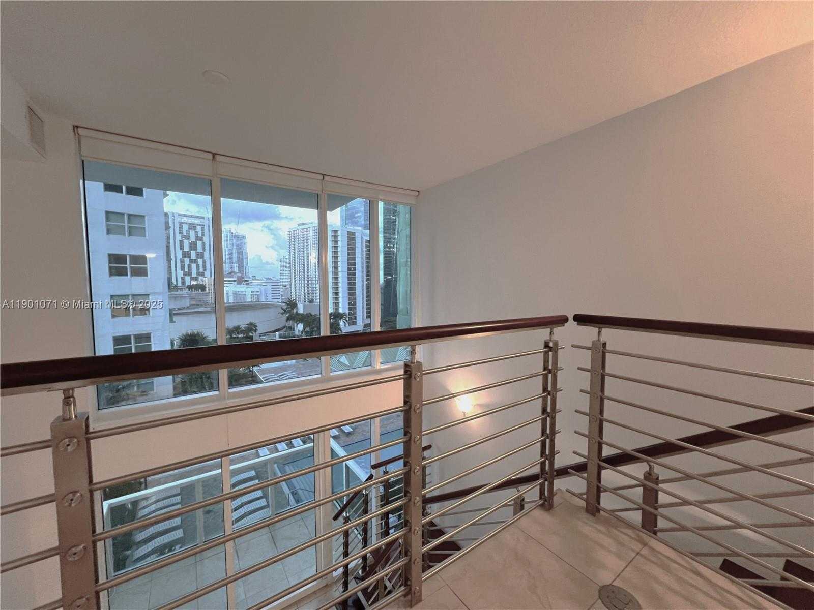 Small Image of 41 SOUTH EAST 5TH ST #911, Miami Number 10