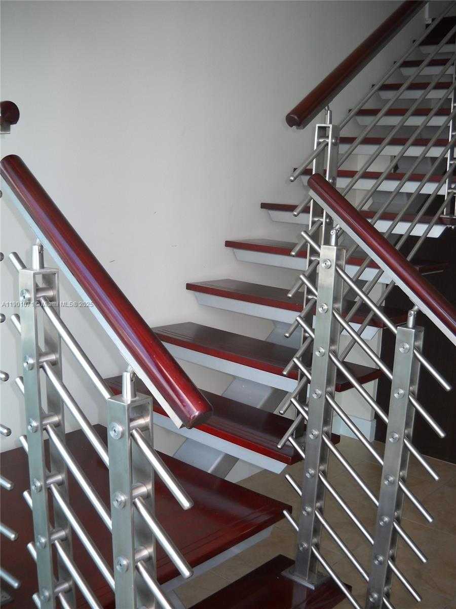 Small Image of 41 SOUTH EAST 5TH ST #911, Miami Number 22