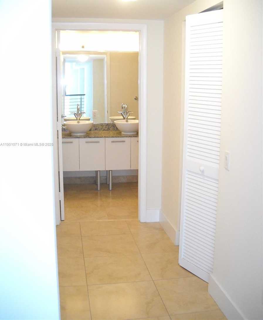 Small Image of 41 SOUTH EAST 5TH ST #911, Miami Number 37