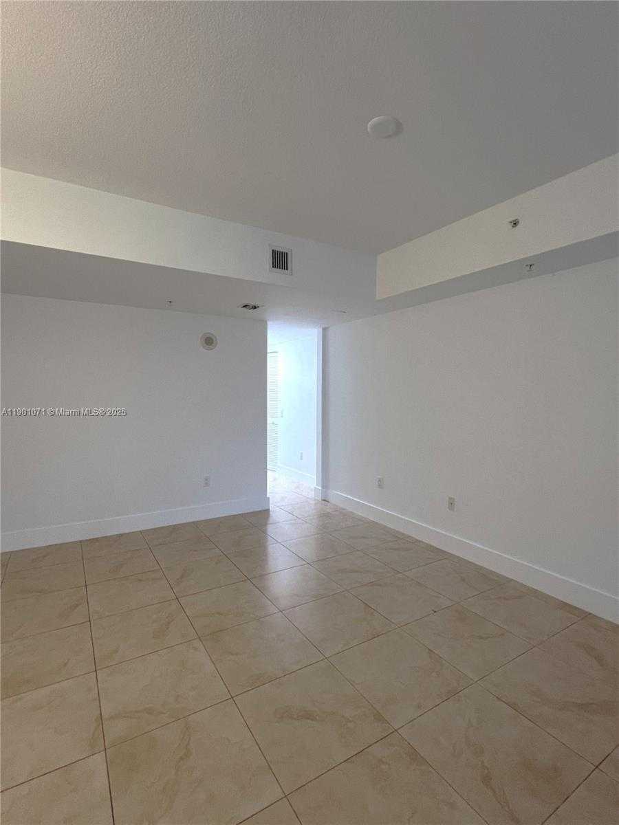 Small Image of 41 SOUTH EAST 5TH ST #911, Miami Number 39