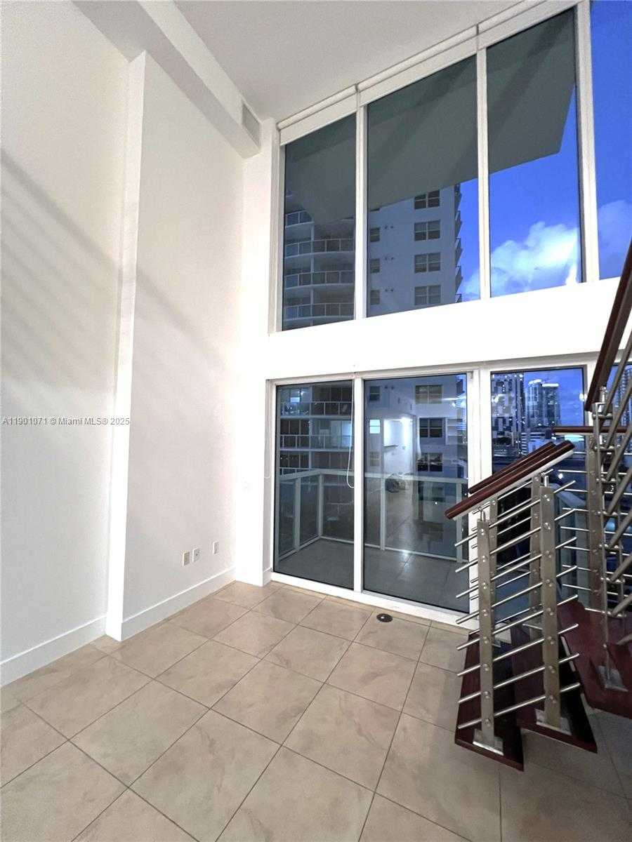 Small Image of 41 SOUTH EAST 5TH ST #911, Miami Number 41