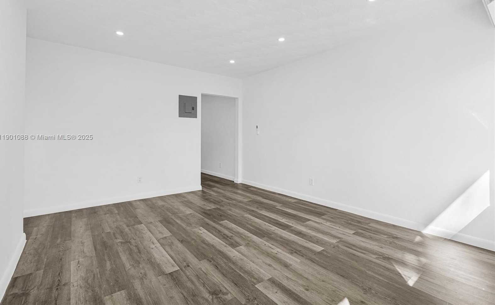 Small Image of 2212 ROOSEVELT ST #2, Hollywood Number 11