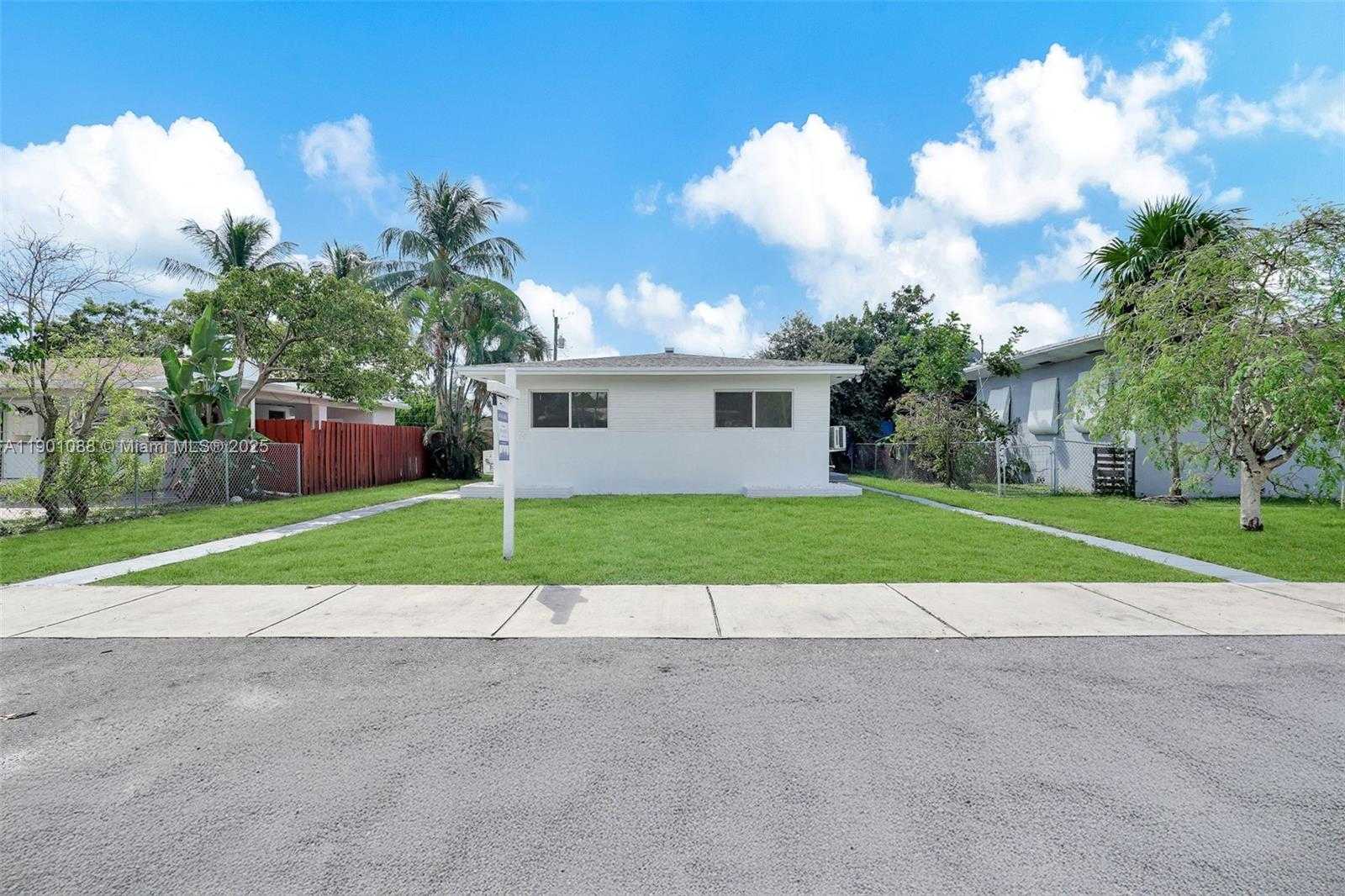 Small Image of 2212 ROOSEVELT ST #2, Hollywood Number 13