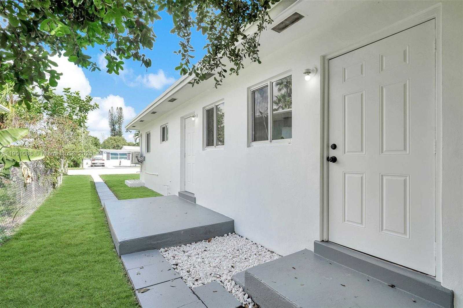 Small Image of 2212 ROOSEVELT ST #2, Hollywood Number 19