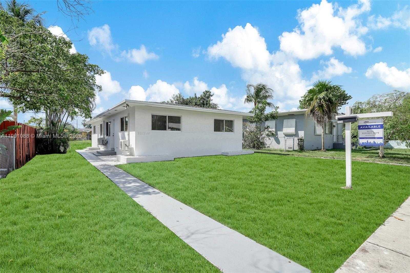 Small Image of 2212 ROOSEVELT ST #2, Hollywood Number 21