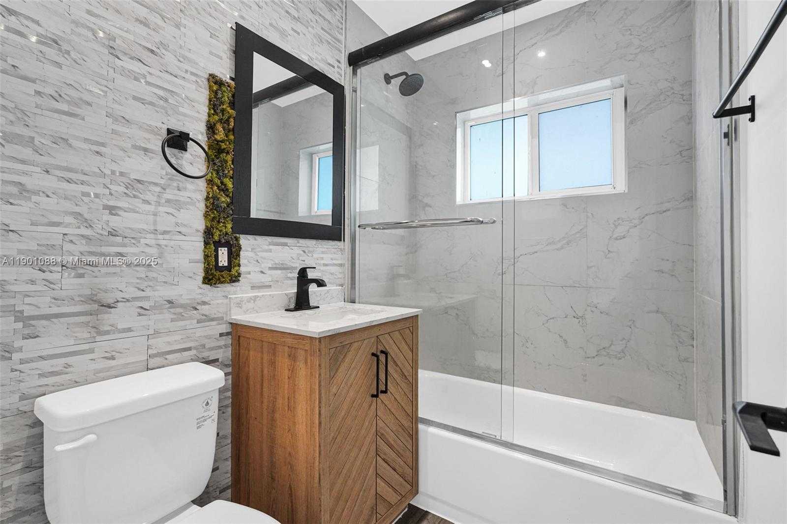 Small Image of 2212 ROOSEVELT ST #2, Hollywood Number 5