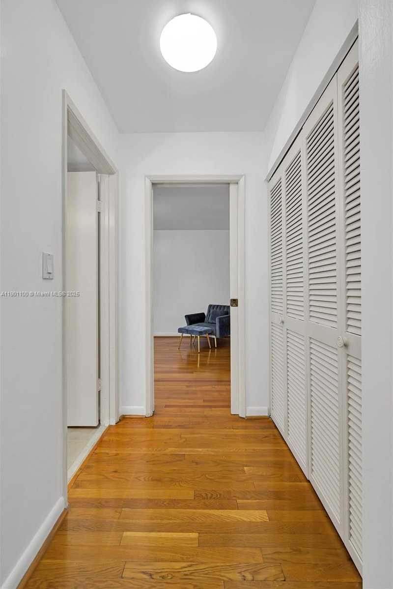 Small Image of 2600 CARDENA ST #PH2, Coral Gables Number 19