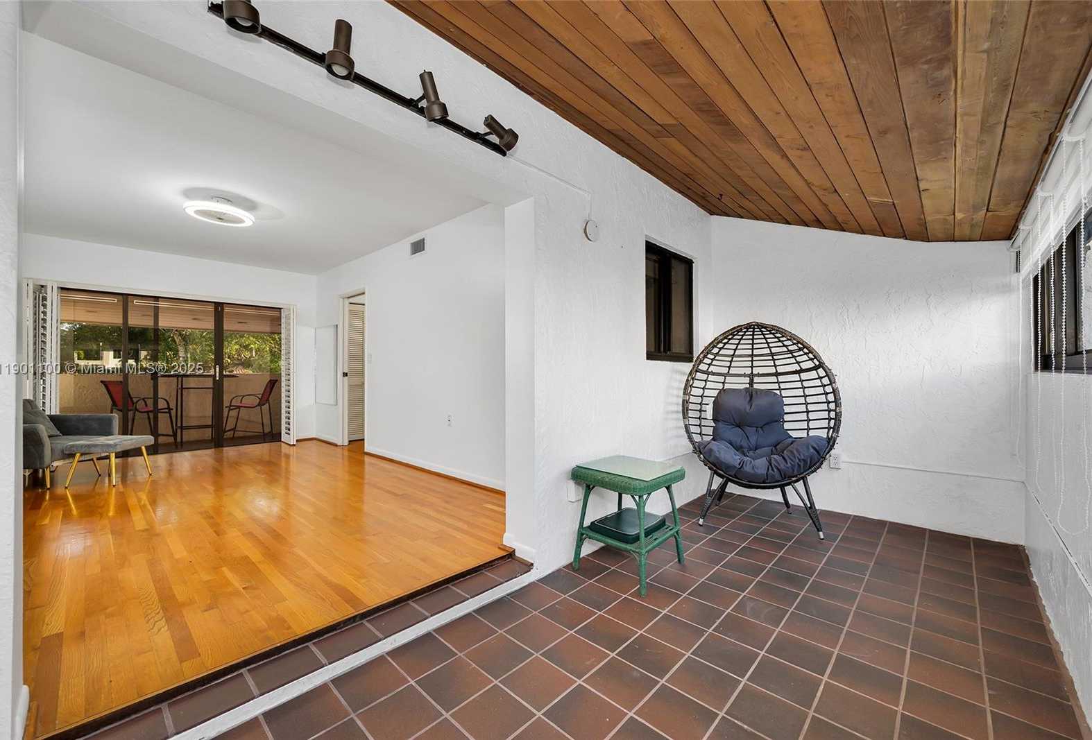 Small Image of 2600 CARDENA ST #PH2, Coral Gables Number 24