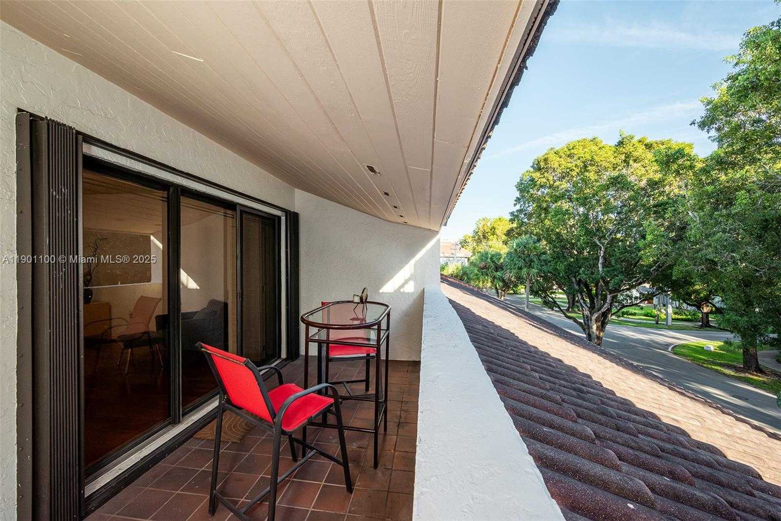 Small Image of 2600 CARDENA ST #PH2, Coral Gables Number 28