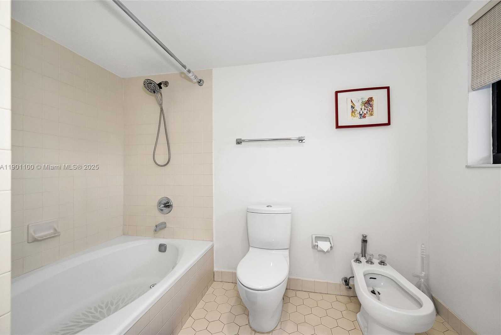 Small Image of 2600 CARDENA ST #PH2, Coral Gables Number 35