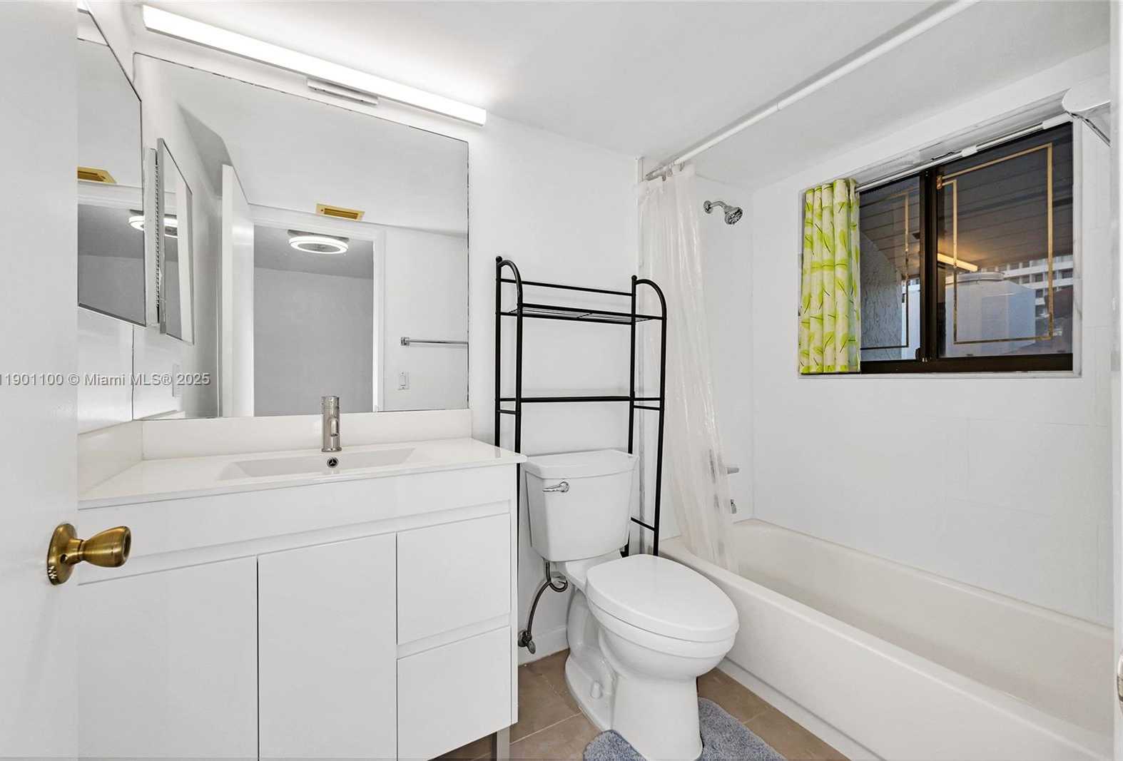 Small Image of 2600 CARDENA ST #PH2, Coral Gables Number 39