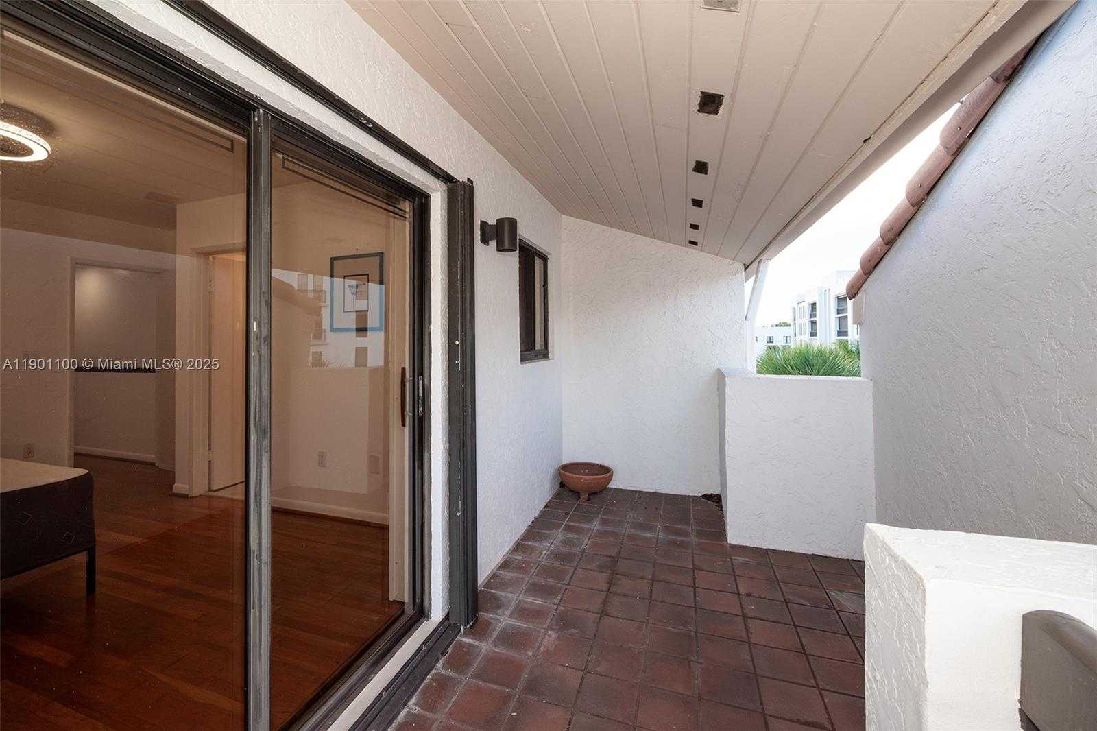Small Image of 2600 CARDENA ST #PH2, Coral Gables Number 41