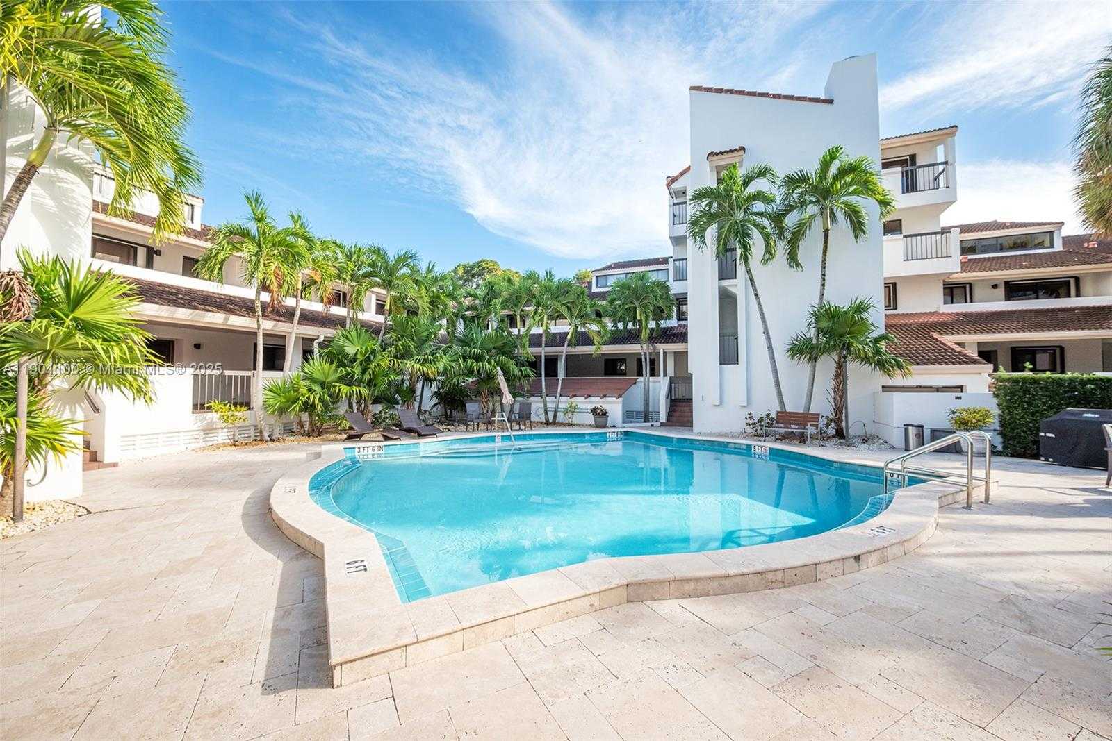 Small Image of 2600 CARDENA ST #PH2, Coral Gables Number 44