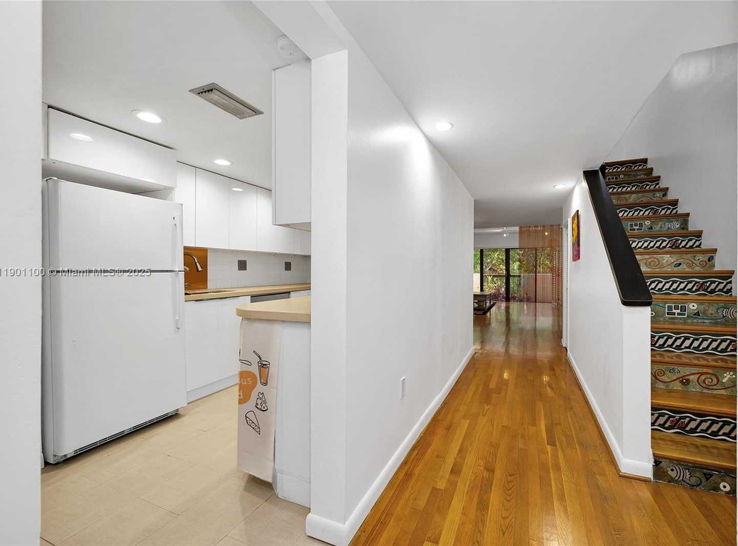 Small Image of 2600 CARDENA ST #PH2, Coral Gables Number 5