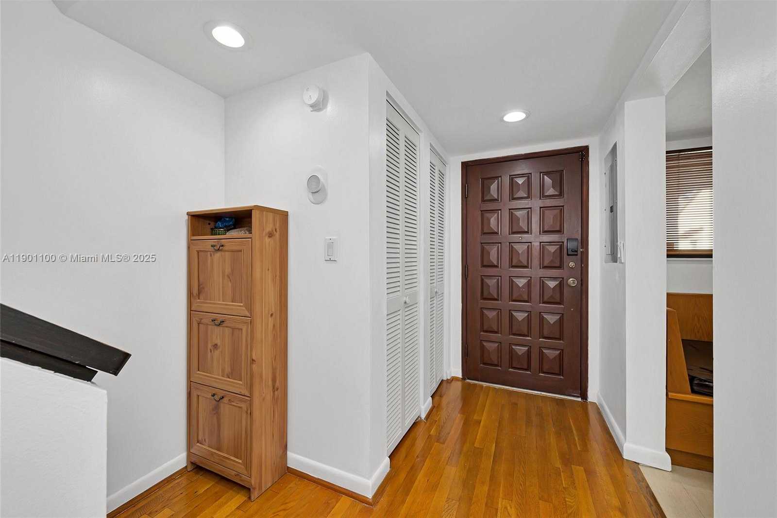 Small Image of 2600 CARDENA ST #PH2, Coral Gables Number 6